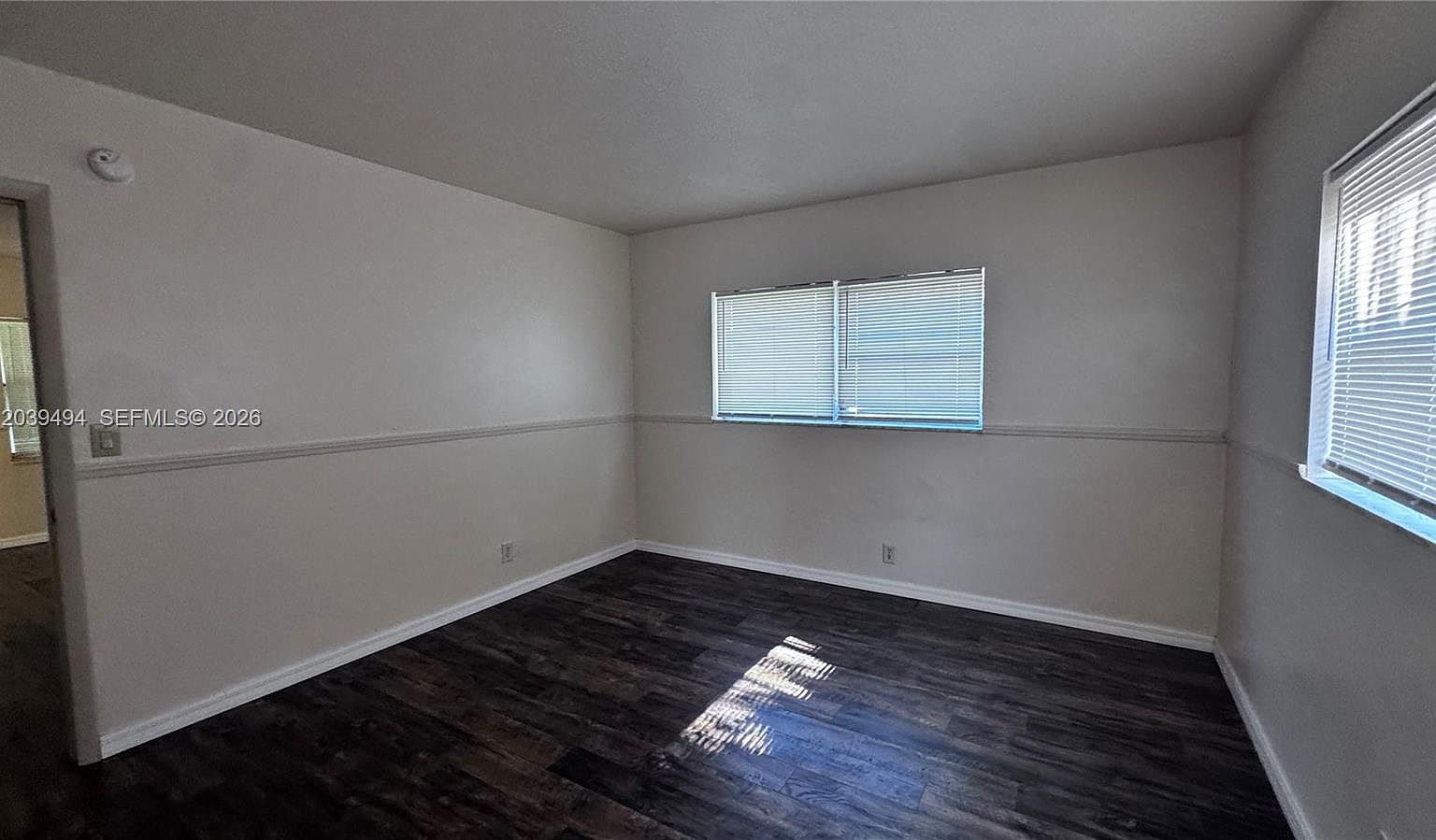 1522 NE 34th Ct APT 4 Oakland Park, FL 33334 - Thumbnail 3