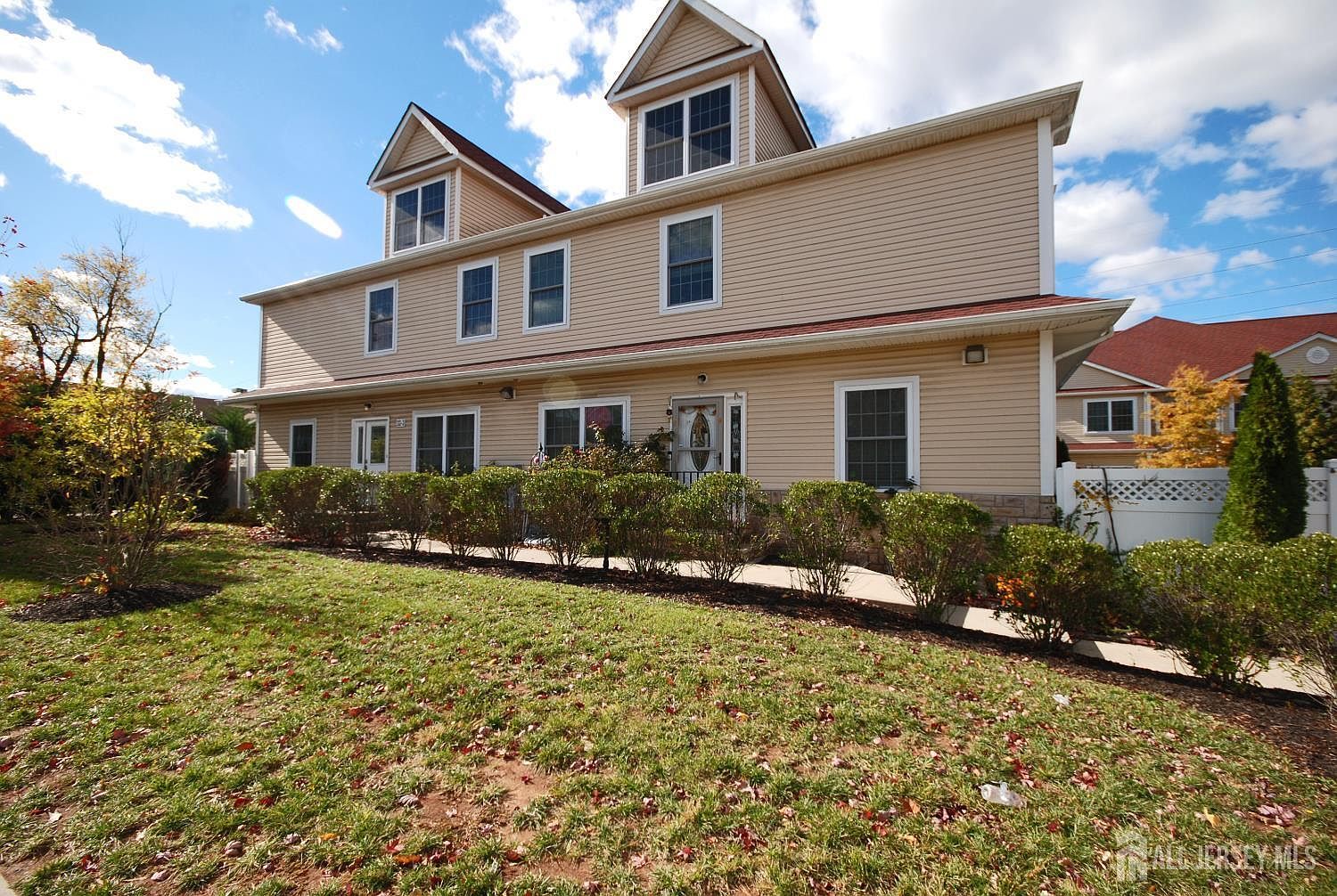 32 Cinder Rd Unit 3 Edison, NJ 08820 - Thumbnail 3