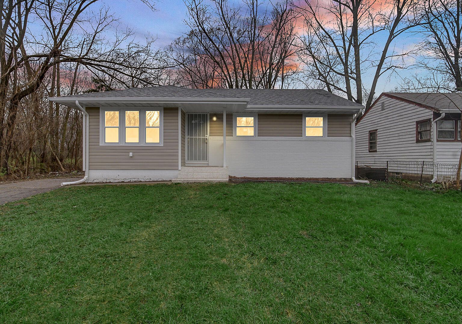 1330 Idaho St Gary, IN 46403 - Thumbnail 3