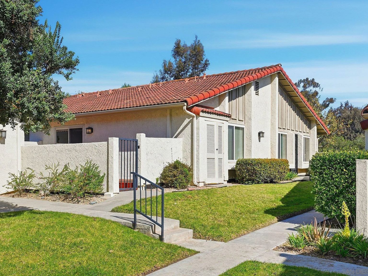 1926 Springdale Ln Encinitas, CA 92024 - Thumbnail 3