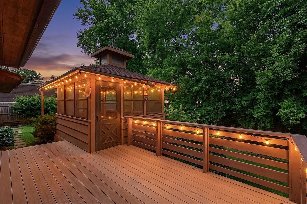 7712 Riverdale Dr N Brooklyn Park, MN 55444 - Thumbnail 3