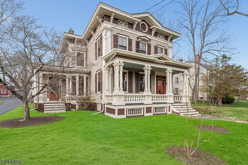 68 W Main St Clinton, NJ 08809 - Thumbnail 3