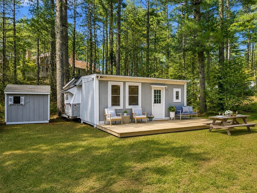 33 Wareham St #11 Carver, MA 02330 - Thumbnail 3