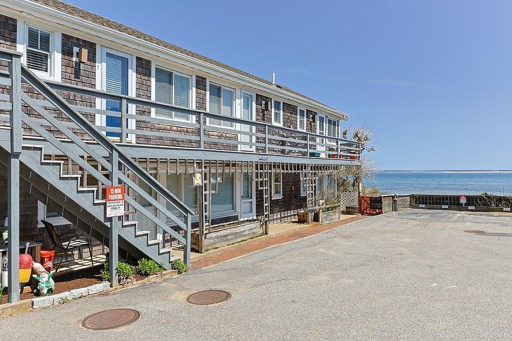 147 Commercial St APT L7 Provincetown, MA 02657 - Thumbnail 3