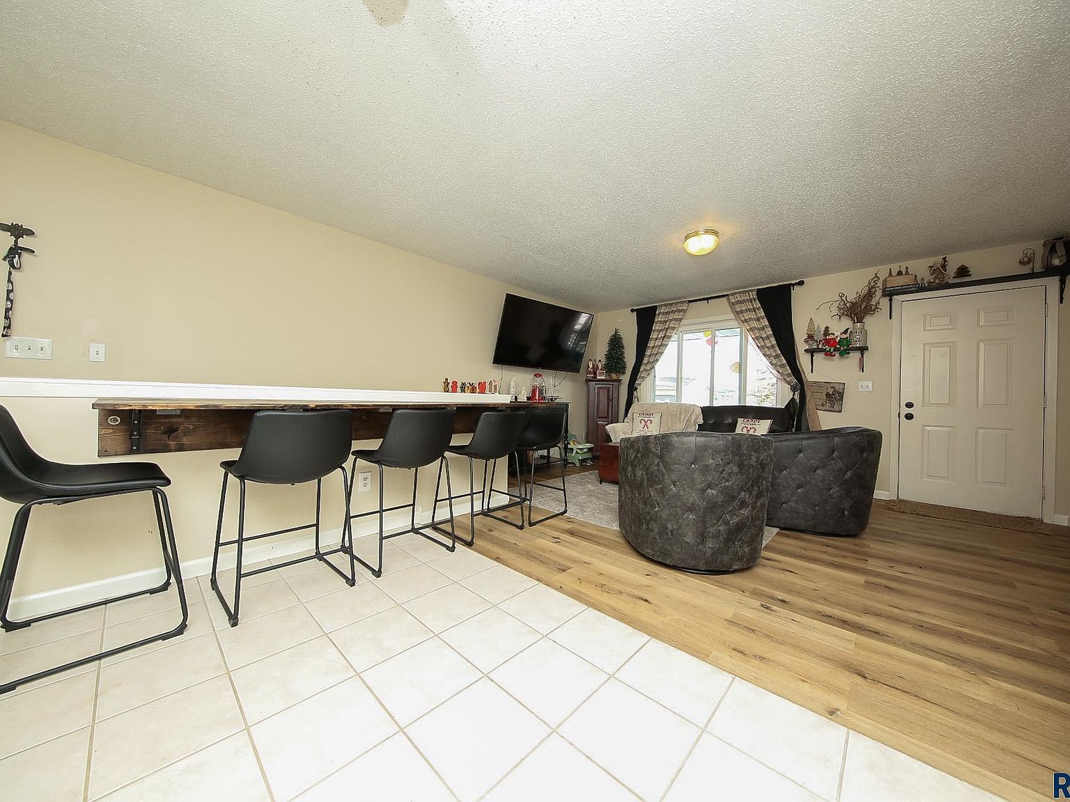 805 S Blaine St Lennox, SD 57039 - Thumbnail 3