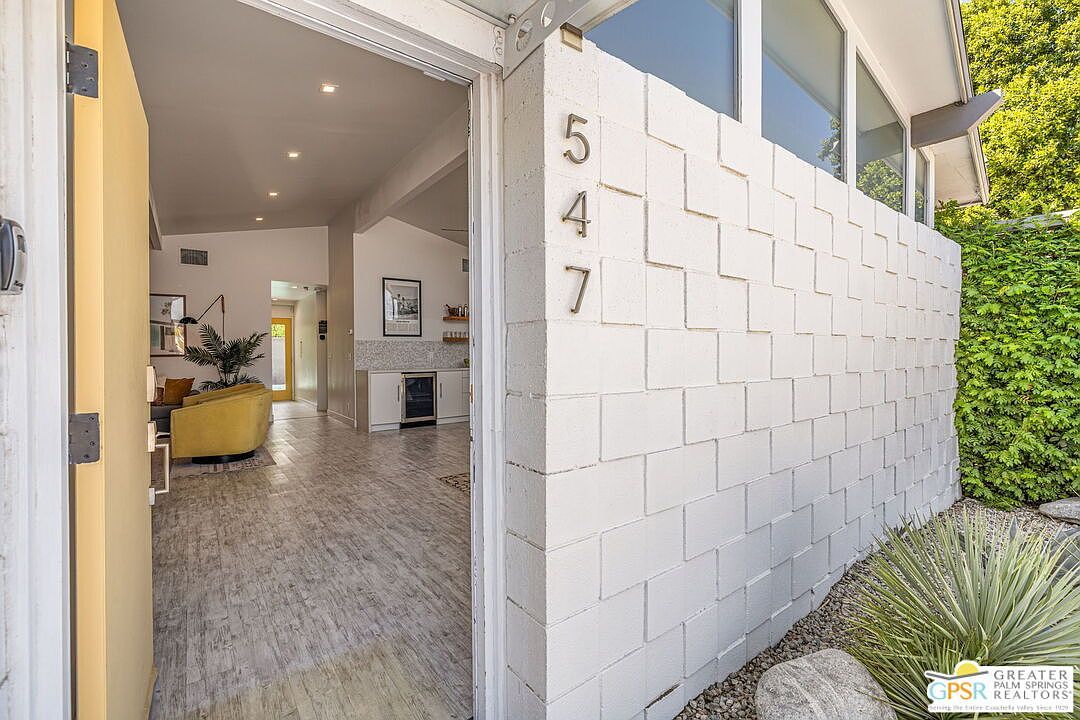 547 N Sunrise Way Palm Springs, CA 92262 - Thumbnail 3