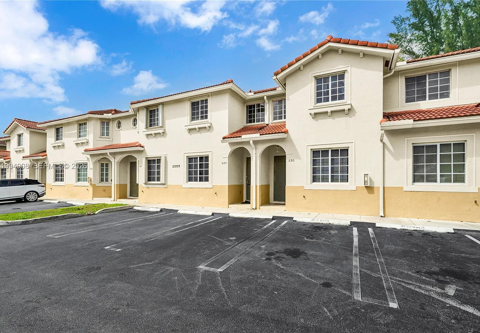 21209 NW 14th Pl APT 720 Miami Gardens, FL 33169 - Thumbnail 3