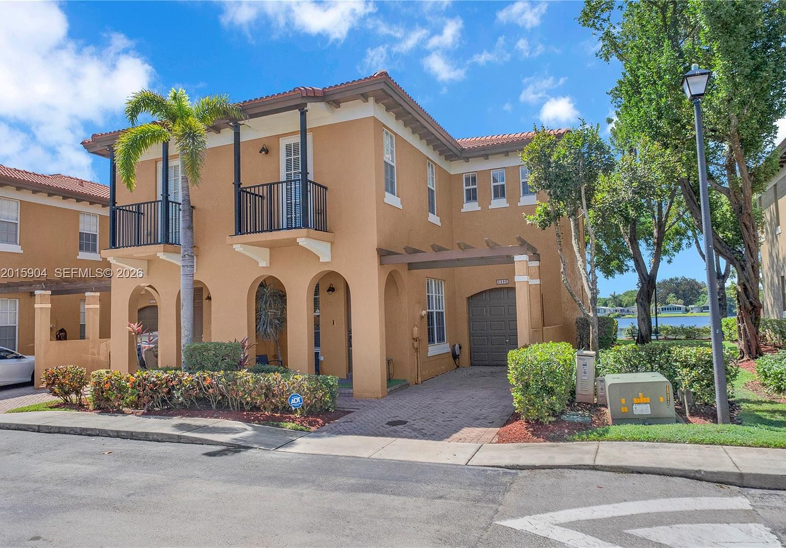 6893 Julia Gardens Dr Coconut Creek, FL 33073 - Thumbnail 3