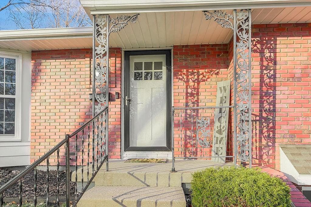 1700 NE 68th Ter Gladstone, MO 64118 - Thumbnail 3