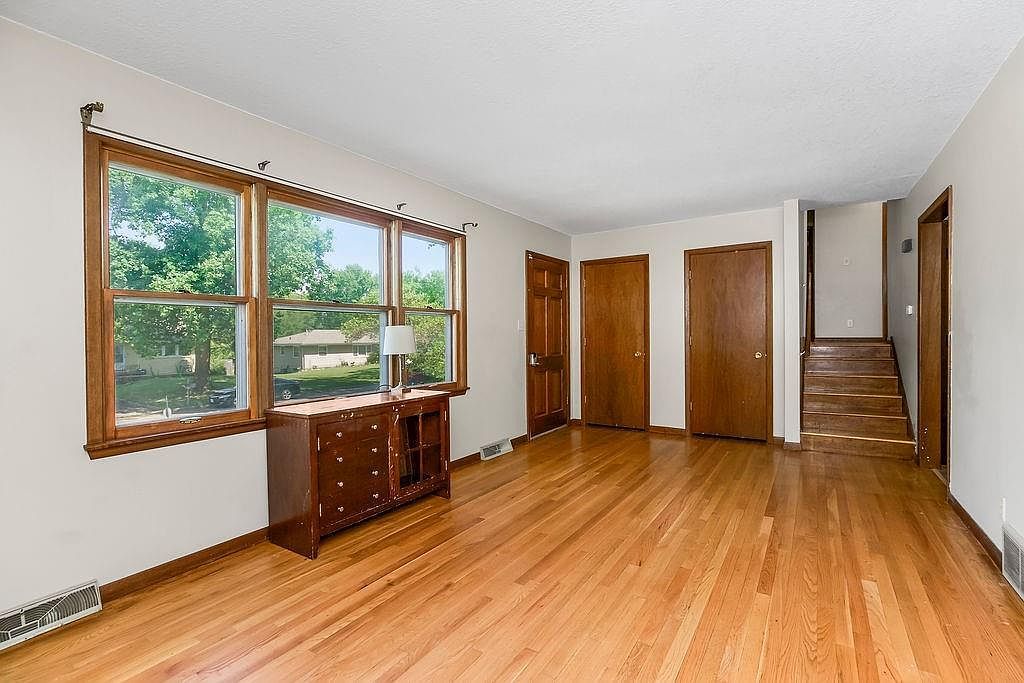 1835 Miami St Leavenworth, KS 66048 - Thumbnail 3