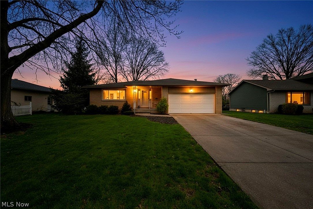 13700 Indian Creek Dr Middleburg Heights, OH 44130 - Thumbnail 3