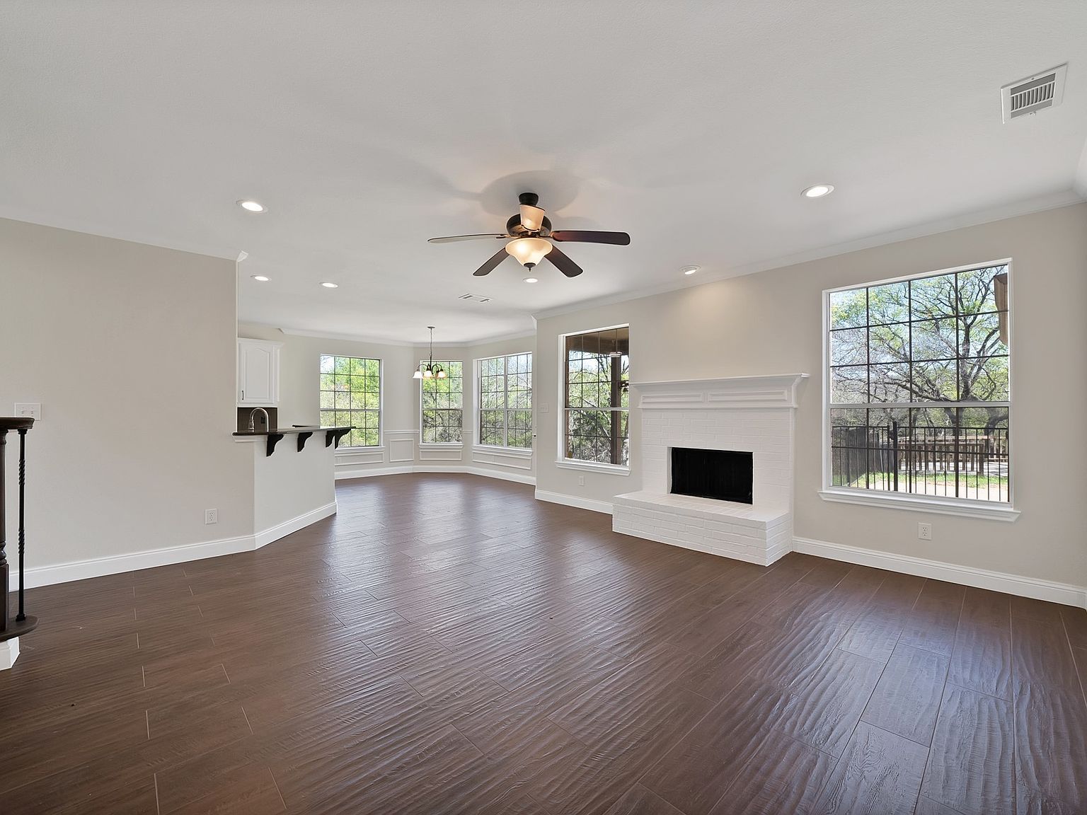 2770 S Lakeview Dr Cedar Hill, TX 75104 - Thumbnail 3