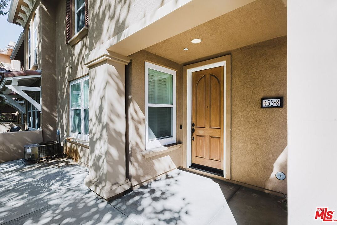 453 N Altadena Dr Unit 8 Pasadena, CA 91107 - Thumbnail 3