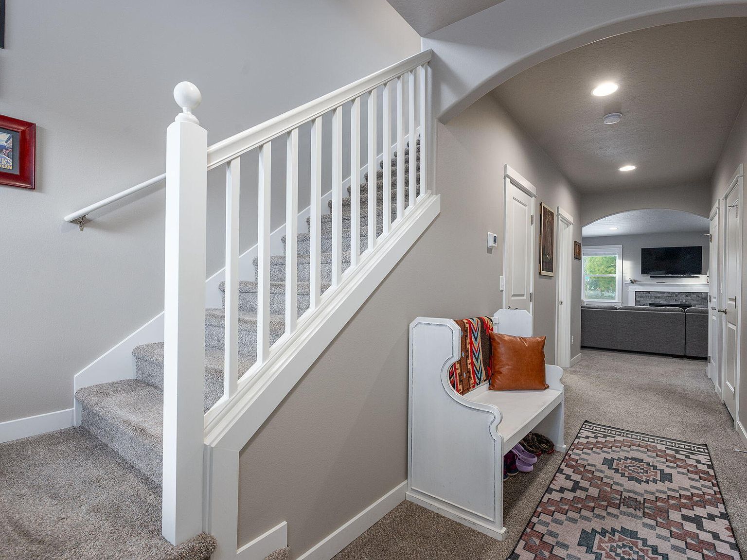 1324 W Hill Ave Sisters, OR 97759 - Thumbnail 3