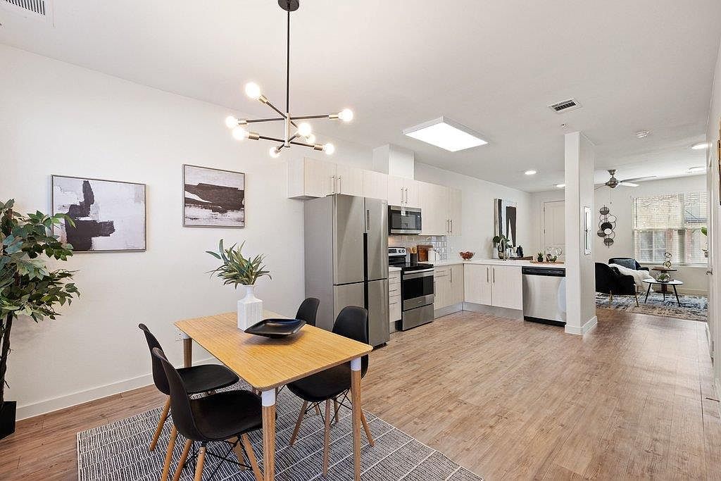 7805 Cooper Ln #401 Austin, TX 78745 - Thumbnail 3