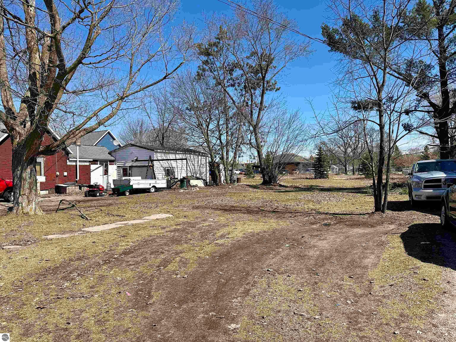 924 Farrar St Cadillac, MI 49601 - Thumbnail 3