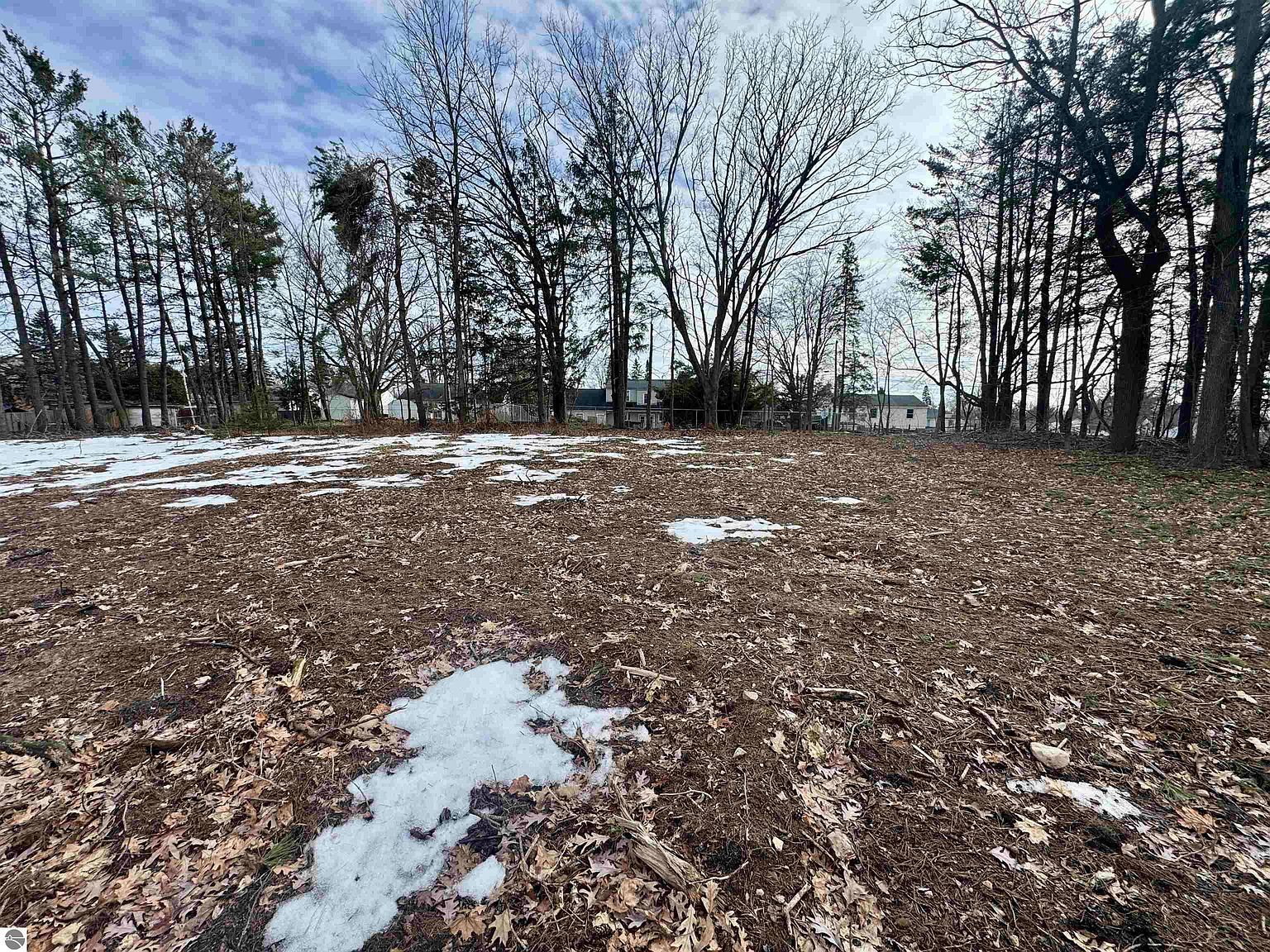 W Garfield St Cadillac, MI 49601 - Thumbnail 3