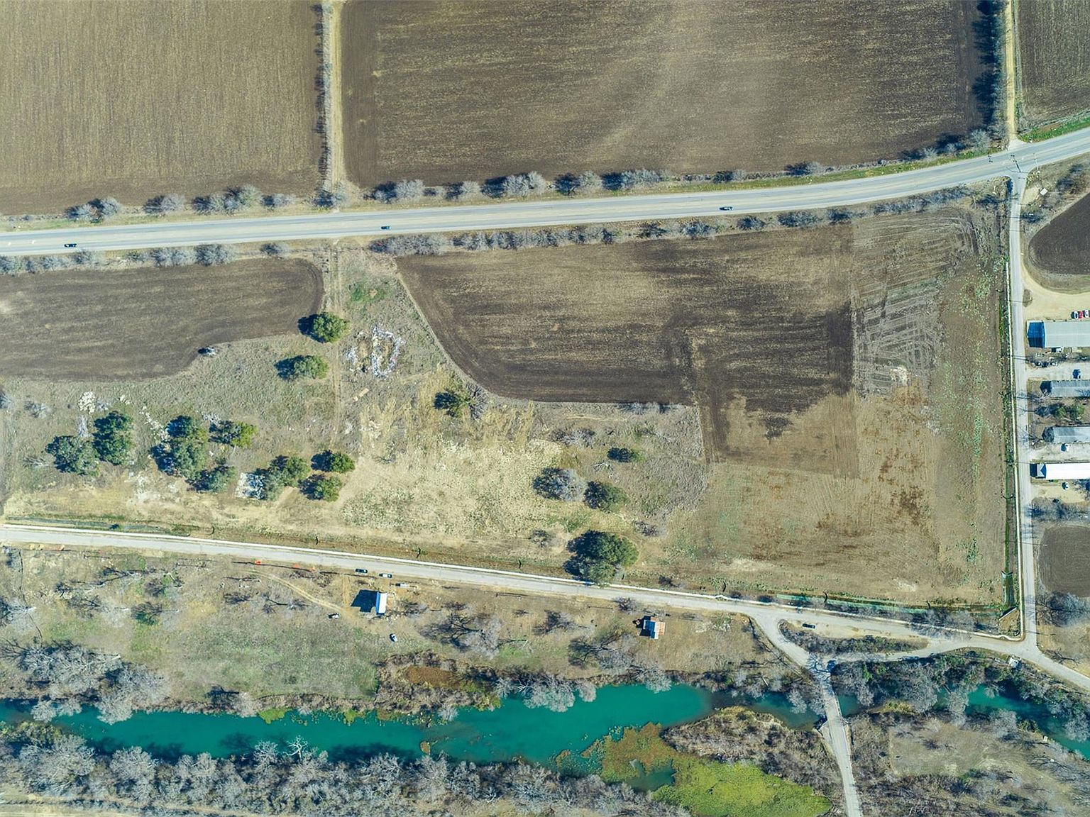 600 NW River Rd Martindale, TX 78655 - Thumbnail 3