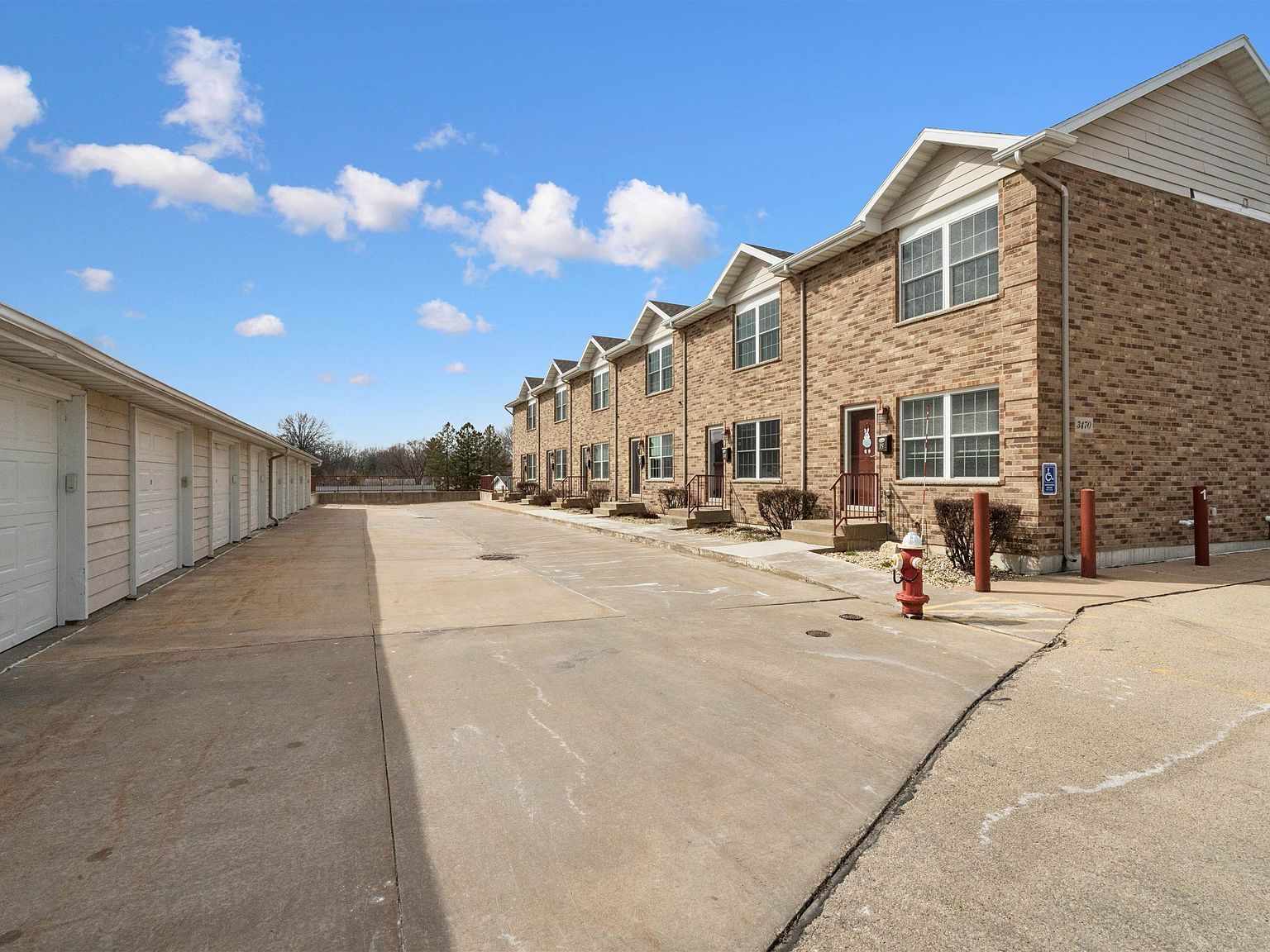 3470 Hillcrest Rd Dubuque, IA 52002 - Thumbnail 3