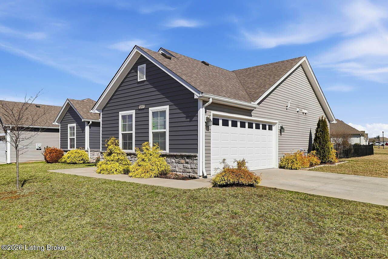 10917 Hidden Trail Ct Louisville, KY 40229 - Thumbnail 3