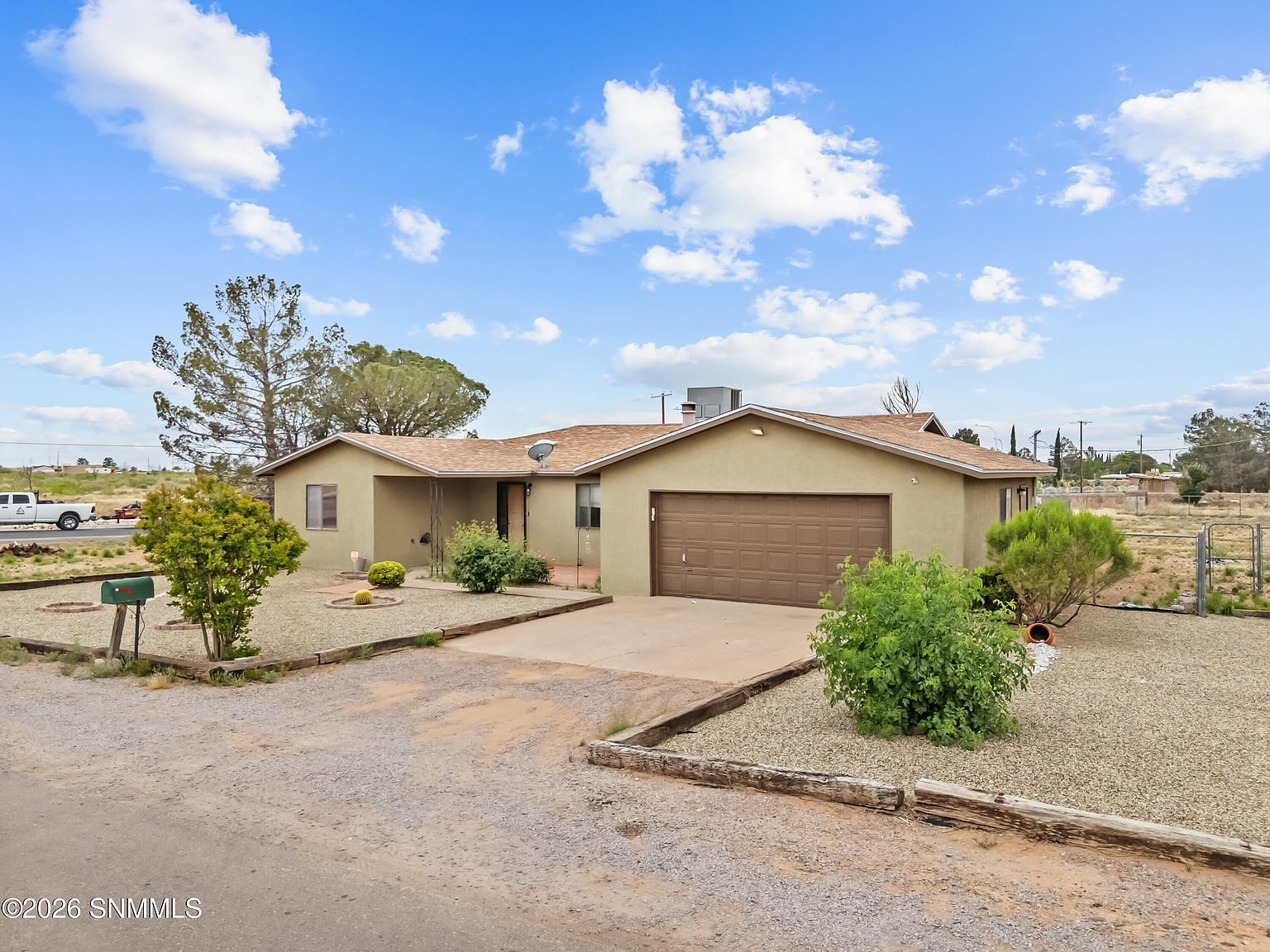 5011 Calle Del Ranchero Las Cruces, NM 88011 - Thumbnail 3