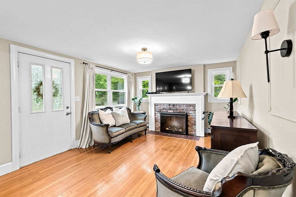 59 Captain Peirce Rd Scituate, MA 02066 - Thumbnail 3