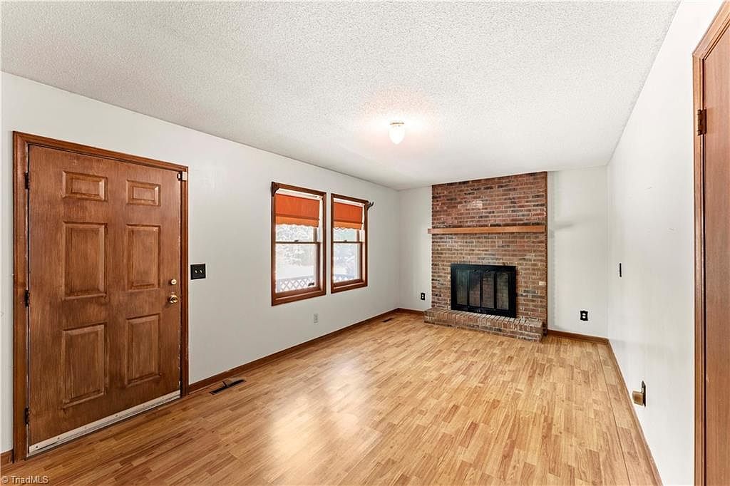 5050 Dailey Store Rd Burlington, NC 27217 - Thumbnail 3