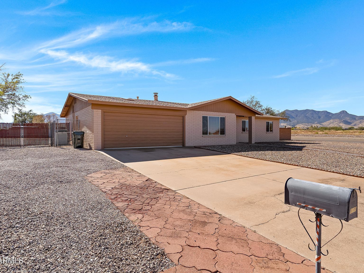 1900 E Foothills Dr Sierra Vista, AZ 85635 - Thumbnail 3