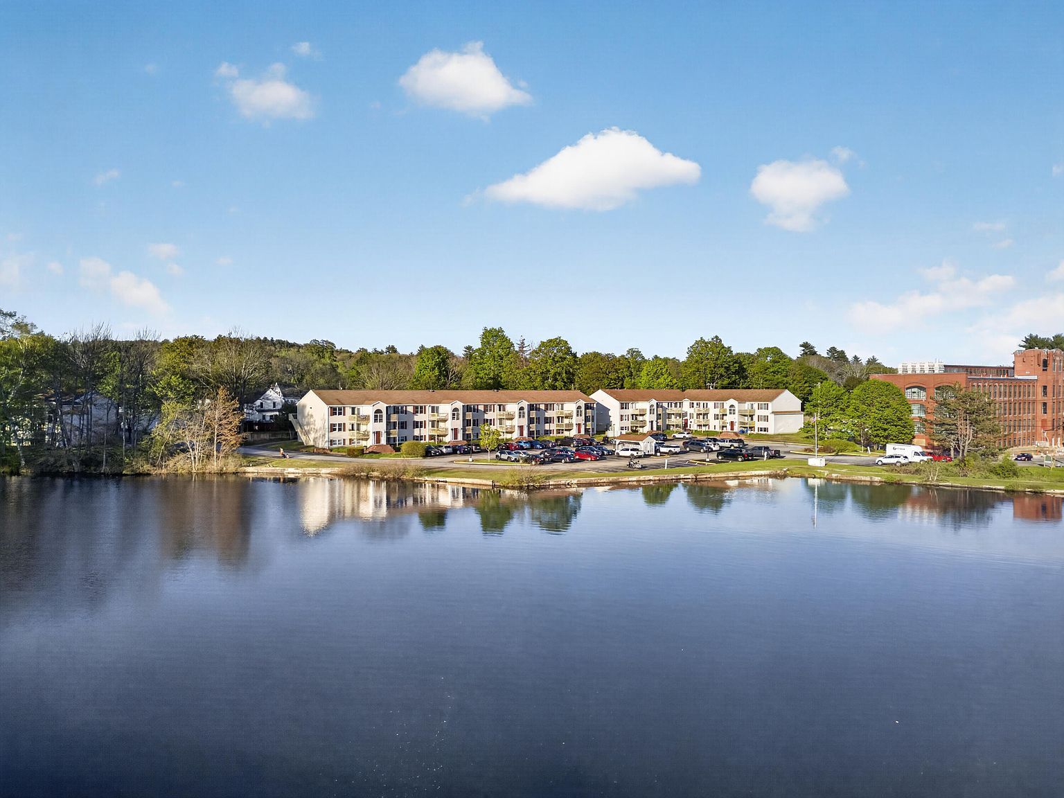 16 Mill St APT 32 Springvale, ME 04083 - Thumbnail 3