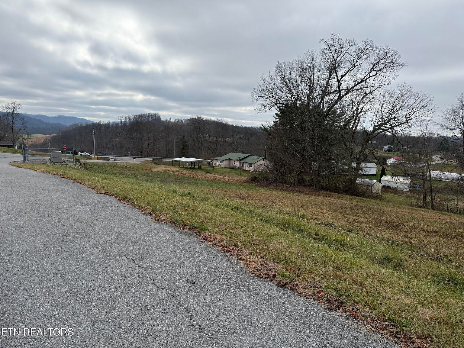 LOT 20 Oak Point Dr Jonesville, VA 24263 - Thumbnail 3