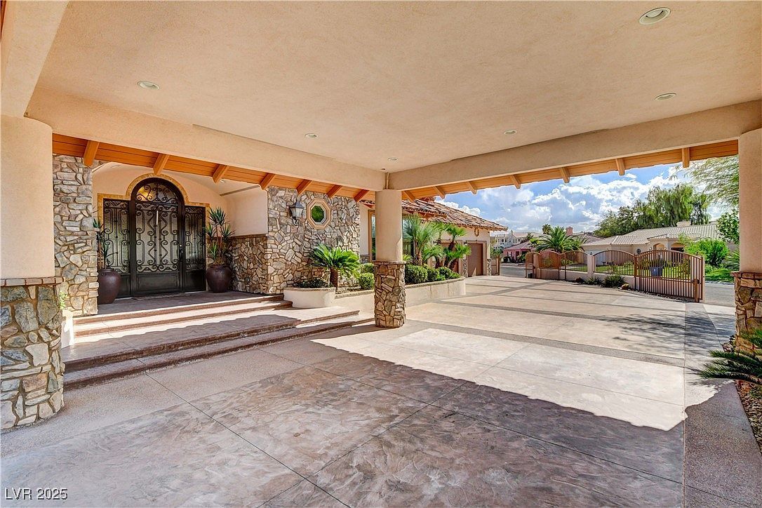 5520 Mount Diablo Dr Las Vegas, NV 89118 - Thumbnail 3