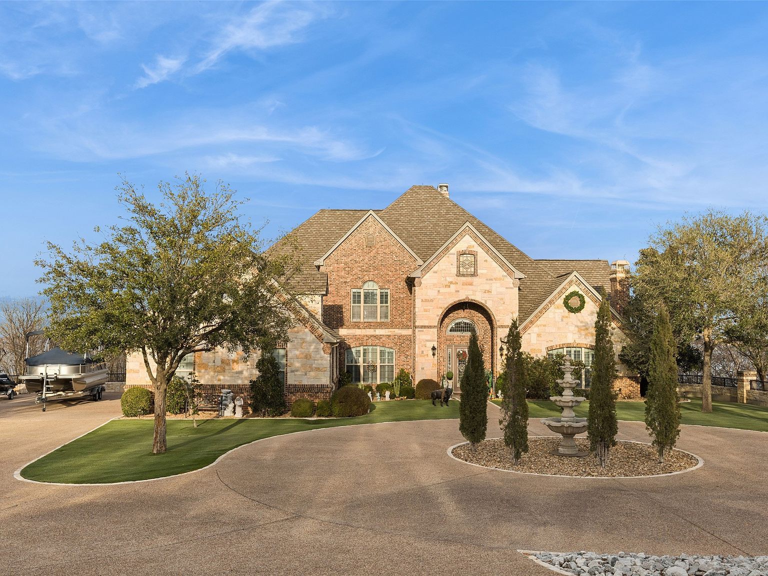 826 Cimmarron Bay Dr Runaway Bay, TX 76426 - Thumbnail 3