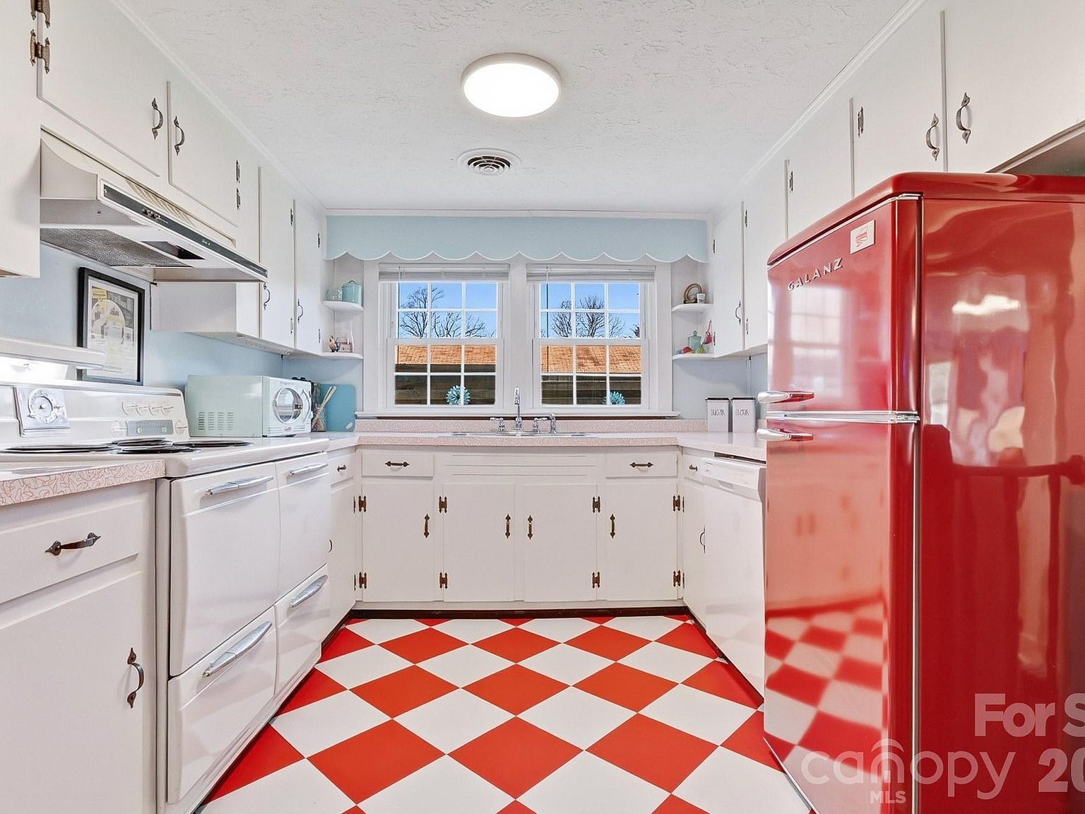 8 Concord Rd Asheville, NC 28803 - Thumbnail 3