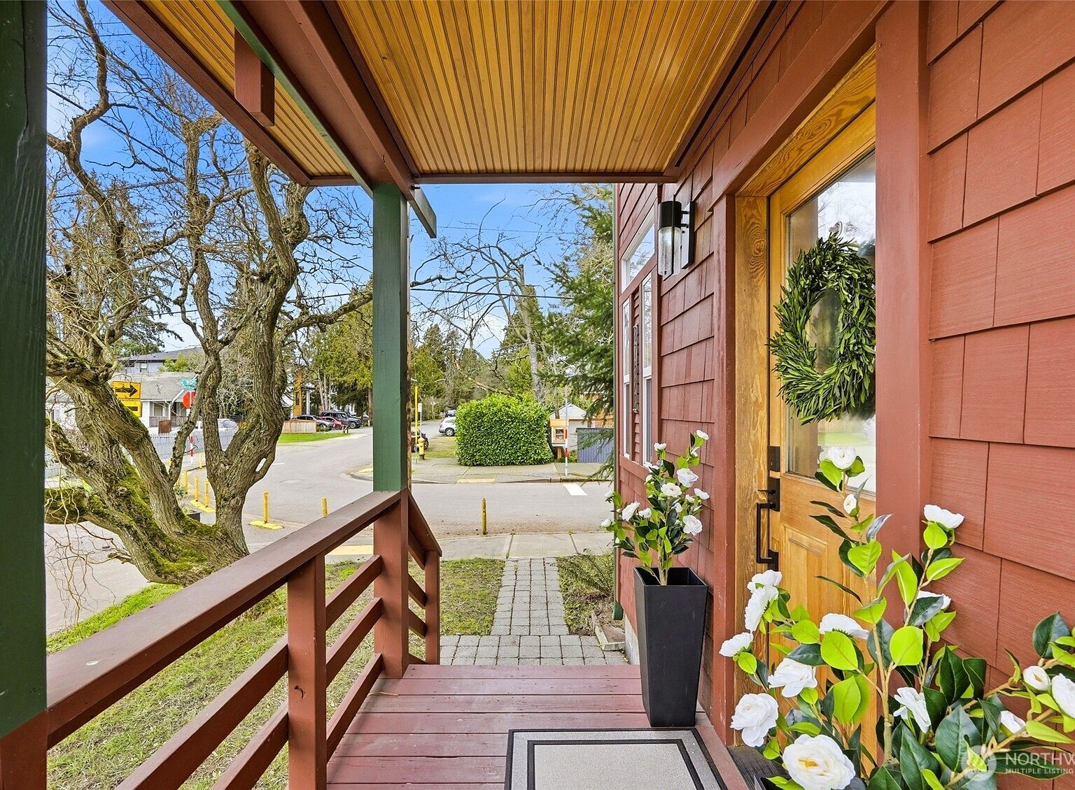 8752 Dayton Ave N #B Seattle, WA 98103 - Thumbnail 3