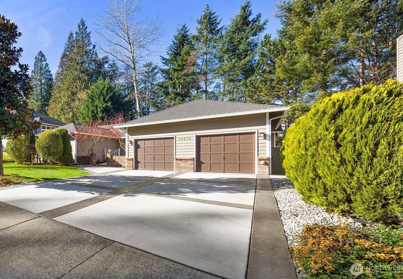 14210 Cascade Dr SE Snohomish, WA 98296 - Thumbnail 3