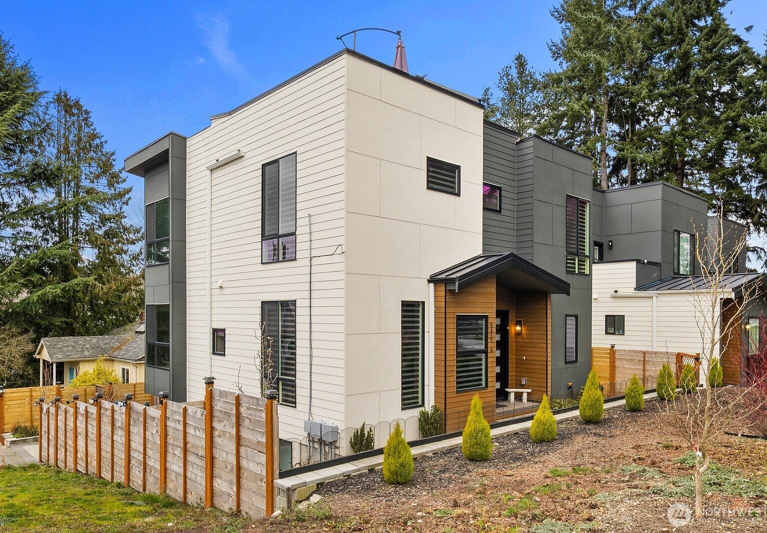8455 24th Ave SW #A Seattle, WA 98106 - Thumbnail 3
