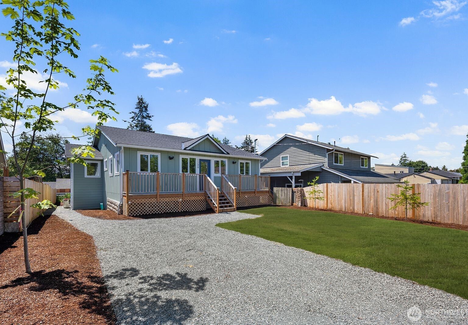 1249 SW 151st St Seattle, WA 98166 - Thumbnail 3