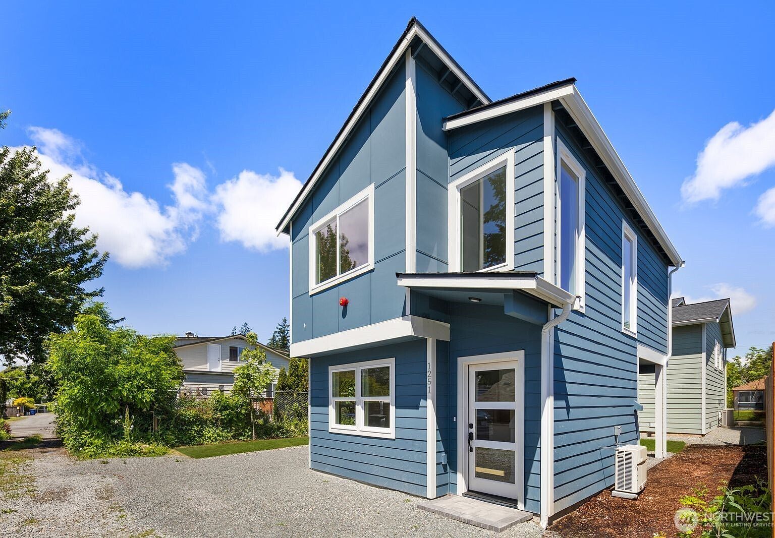 1251 SW 151st St Seattle, WA 98166 - Thumbnail 3