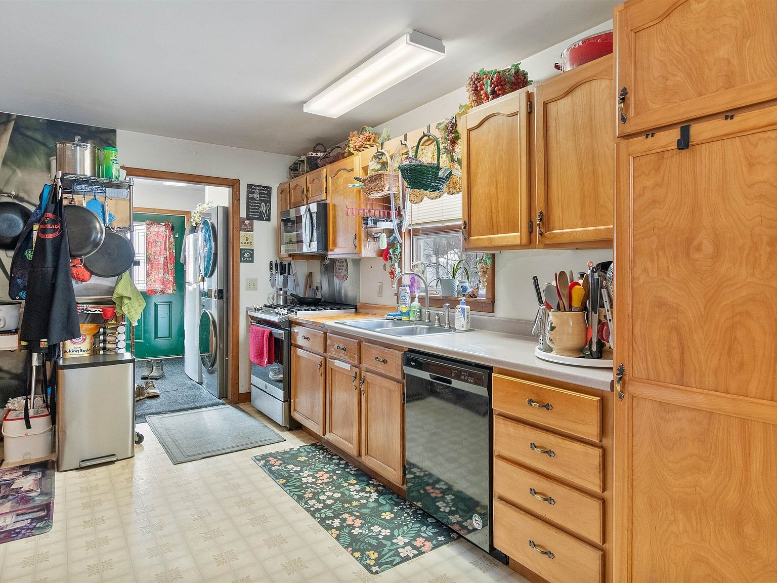 77 Johnson Street Ext Hyde Park, VT 05655 - Thumbnail 3