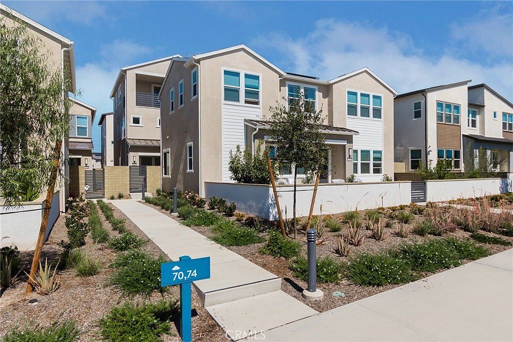 74 Dudley Irvine, CA 92618 - Thumbnail 3