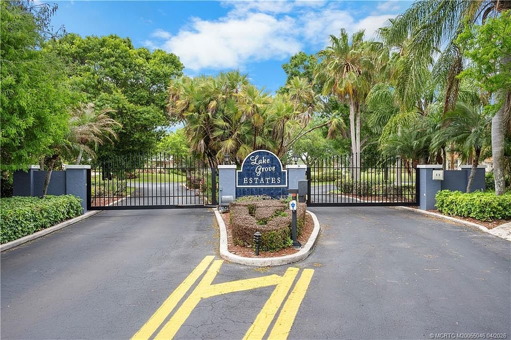 4850 SW Lake Grove Cir Palm City, FL 34990 - Thumbnail 3