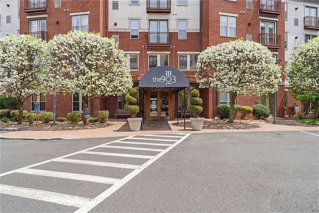 1000 Providence Pl APT 162 Providence, RI 02903 - Thumbnail 3