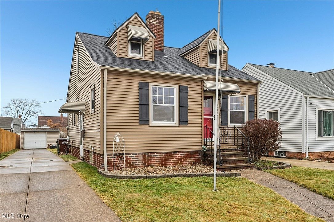 5702 Luelda Ave Parma, OH 44129 - Thumbnail 3