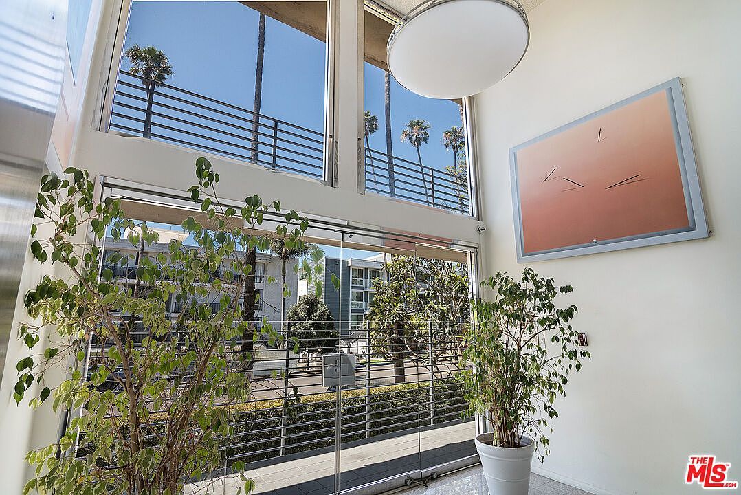 843 4th St APT 103 Santa Monica, CA 90403 - Thumbnail 3