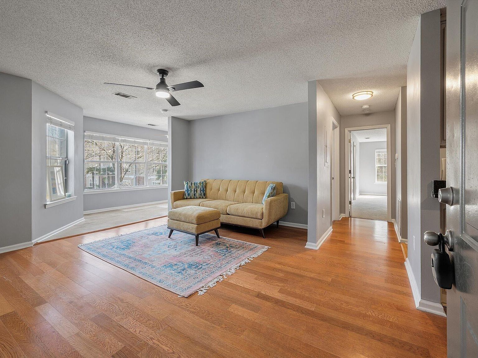 188 Midland Pkwy APT 105 Summerville, SC 29485 - Thumbnail 3