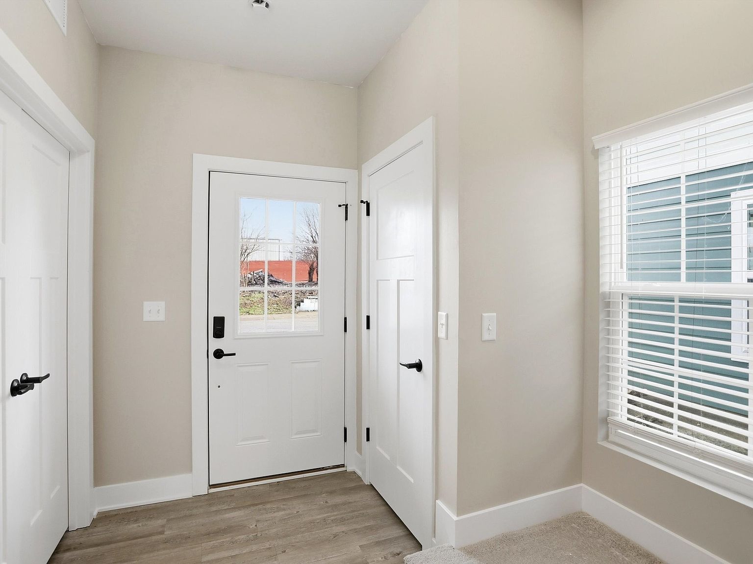 1429 Deloss St Indianapolis, IN 46201 - Thumbnail 3