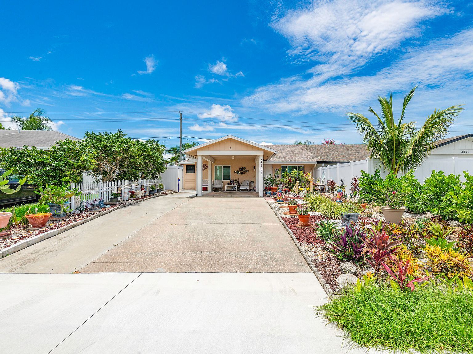 4431 SE Village Rd Stuart, FL 34997 - Thumbnail 3