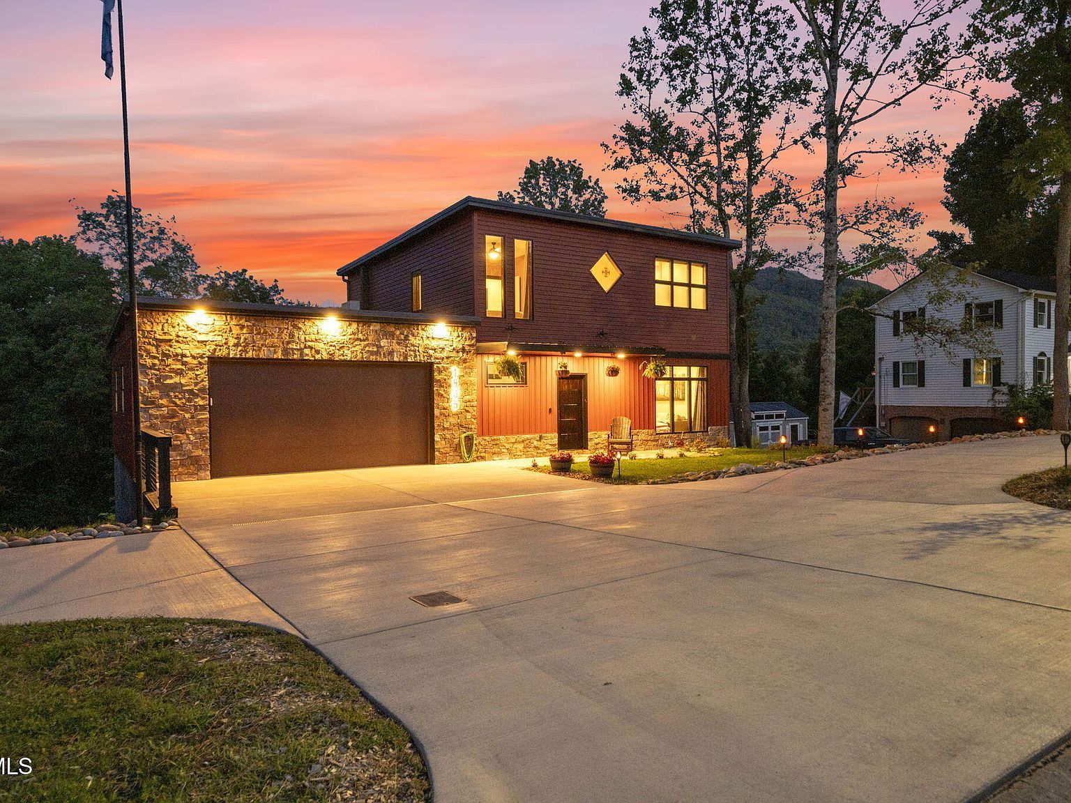 1505 Strawberry Ln Johnson City, TN 37604 - Thumbnail 3