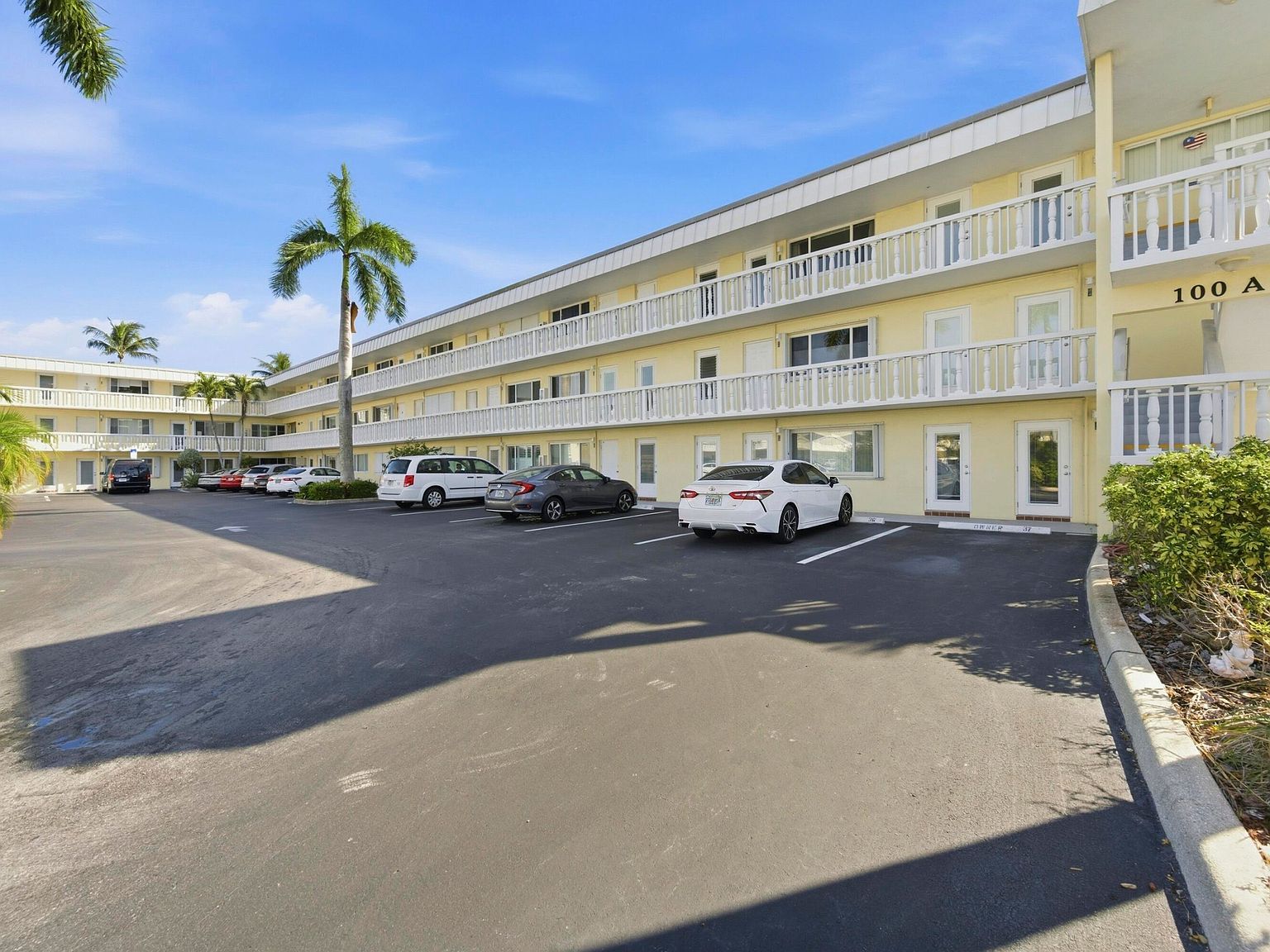 100 Doolen Ct APT 203 North Palm Beach, FL 33408 - Thumbnail 3