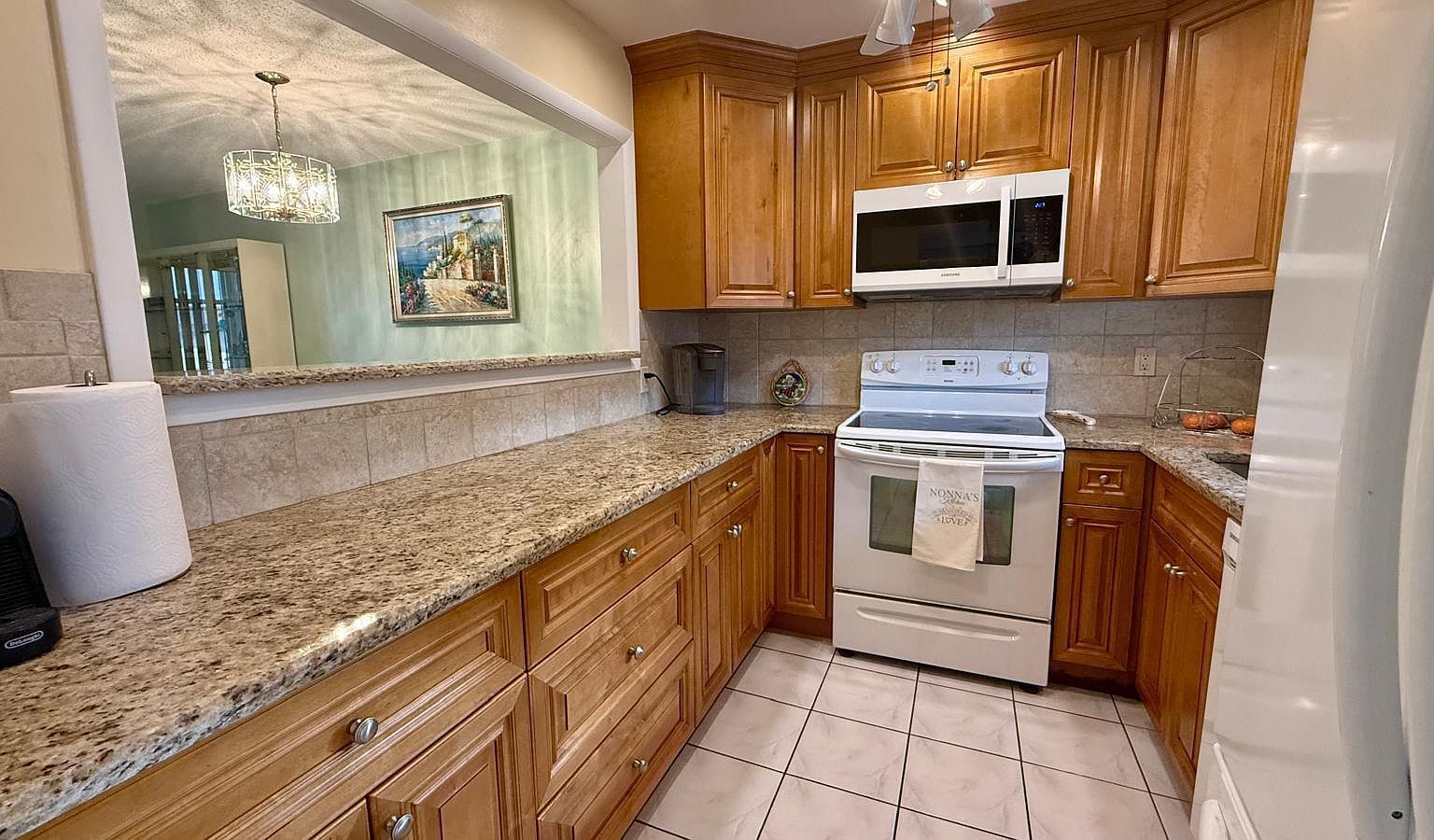 705 Lori Dr APT 309 Palm Springs, FL 33461 - Thumbnail 3